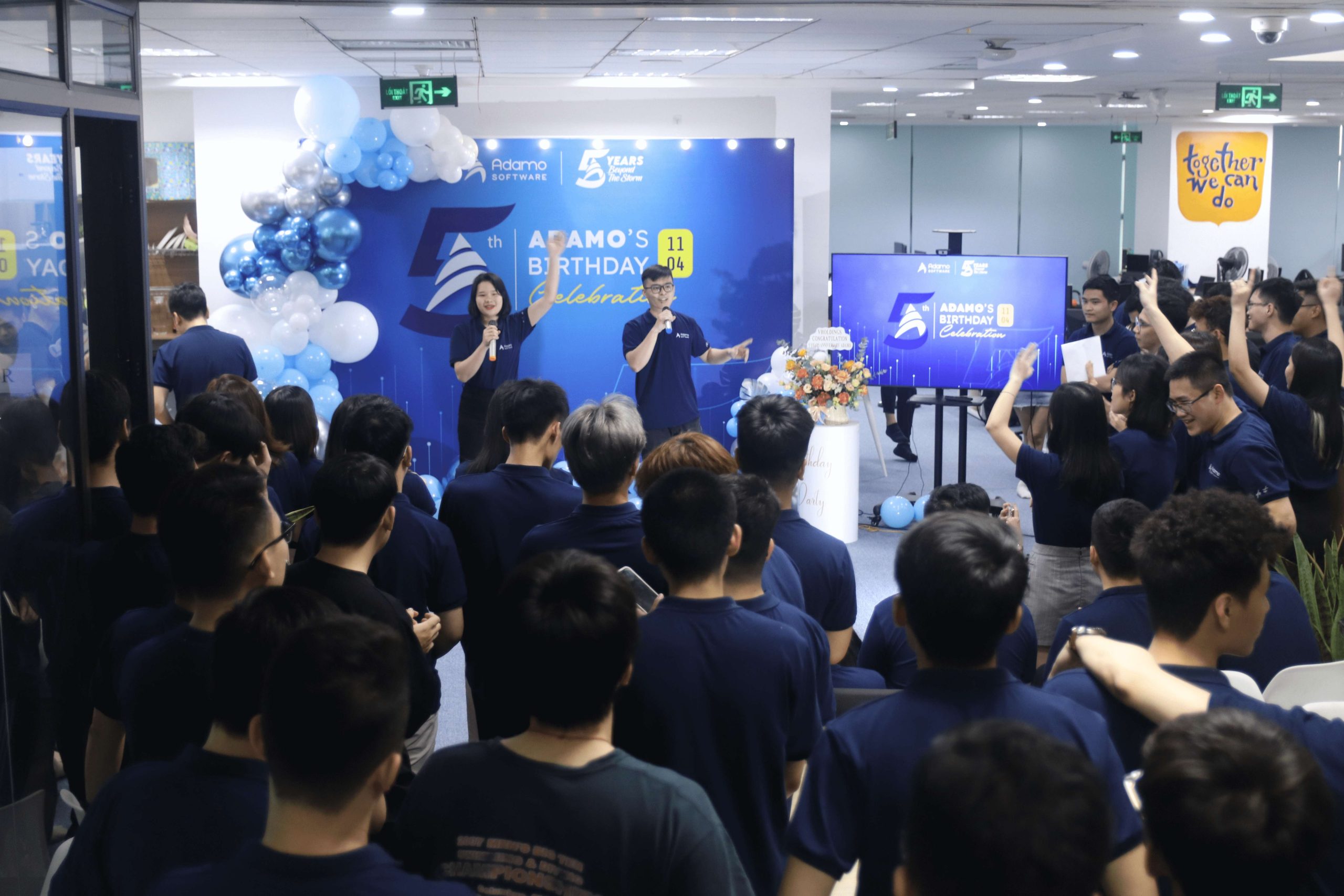 DAMO TURNS 5: Bữa tiệc sinh nhật ấm cúng kỉ niệm “Hành trình 5 năm Vượt Sóng” thành công của Adamo Software