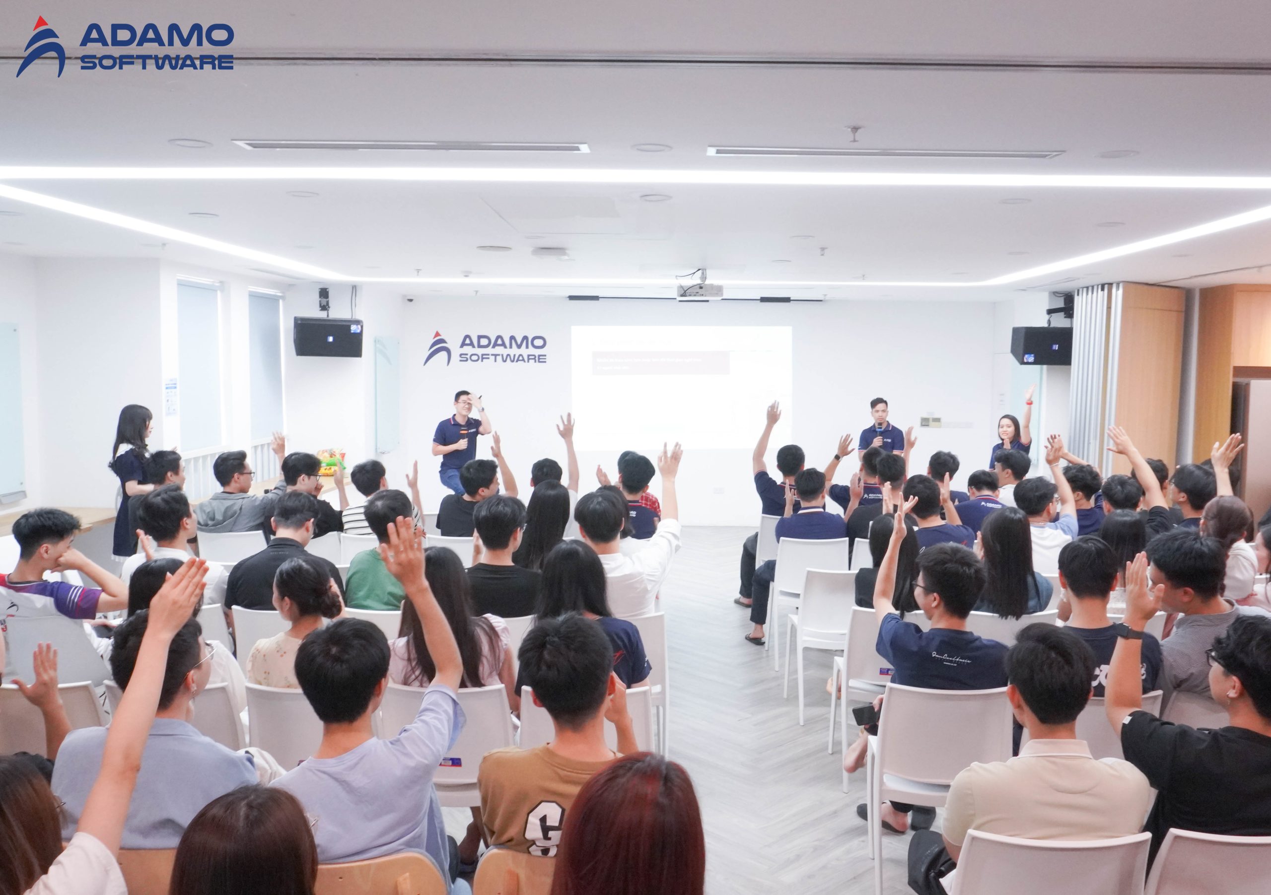 Chương trình C-Talk 2025: Khi đối thoại trở thành văn hóa tại Adamo Software